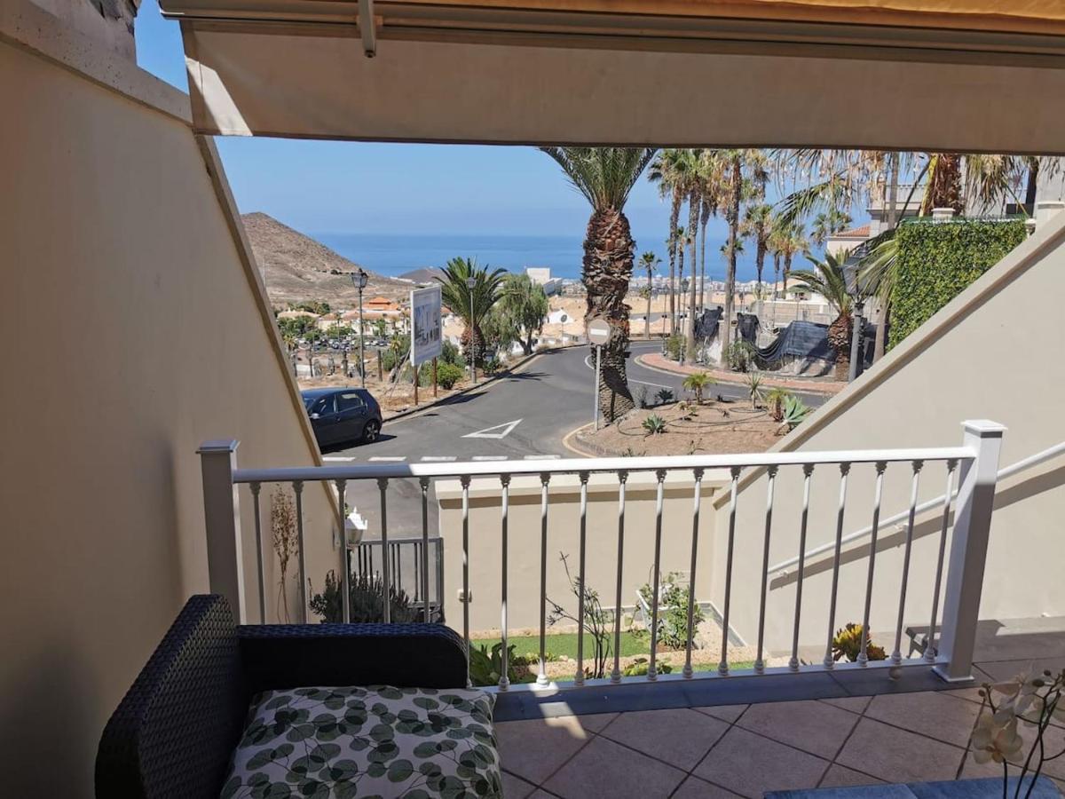 Relax And Enjoy In Tenerife Sud! Villa Chayofa Exterior photo